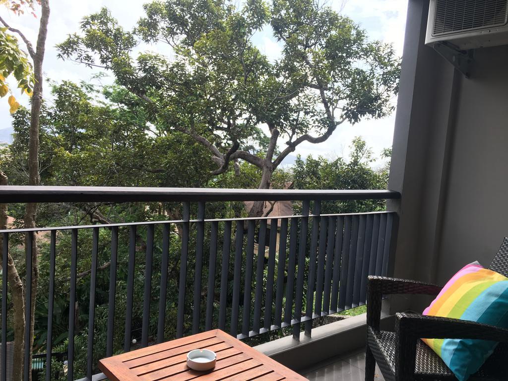 Baan Andaman Sea Surf Hotel Patong Bagian luar foto