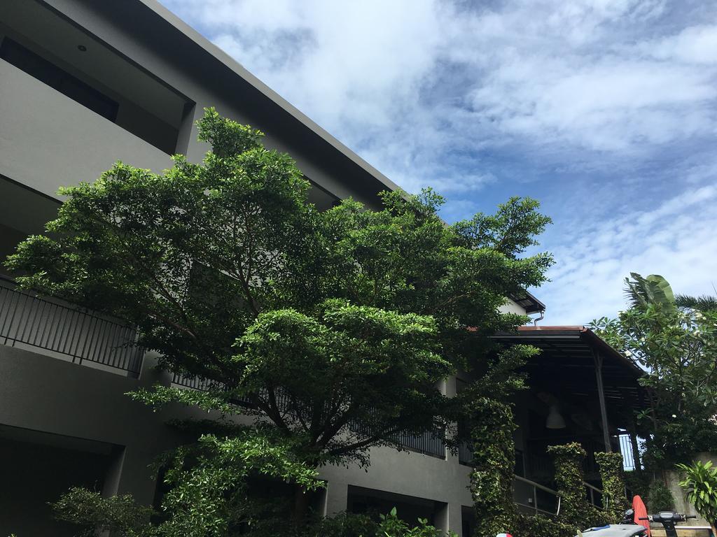 Baan Andaman Sea Surf Hotel Patong Bagian luar foto