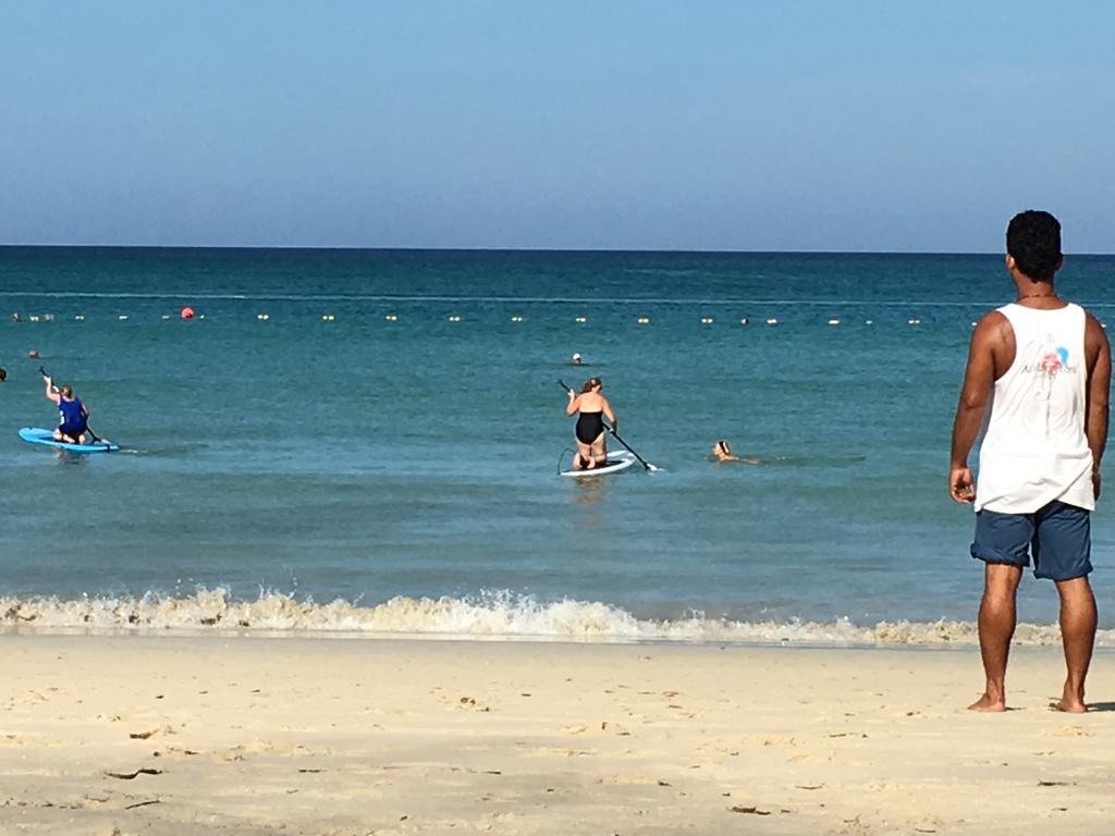 Baan Andaman Sea Surf Hotel Patong Bagian luar foto